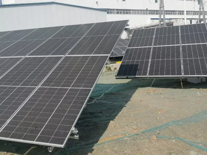 Vertical solar tracking systems